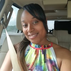 Meet your Posher, Jenelle